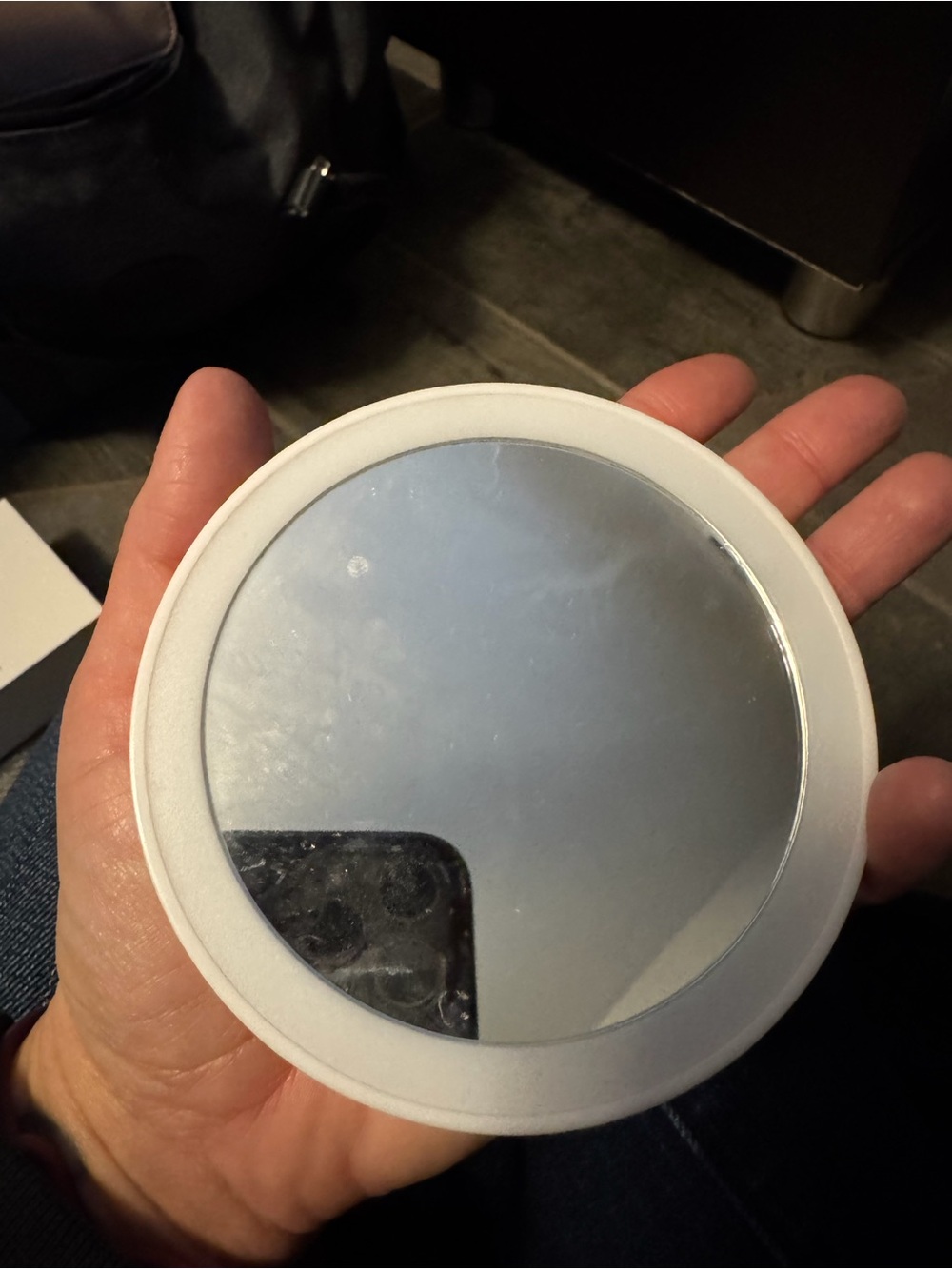 MONAT White LED Compact Mirror & Accessory Set - Picture 15 of 16